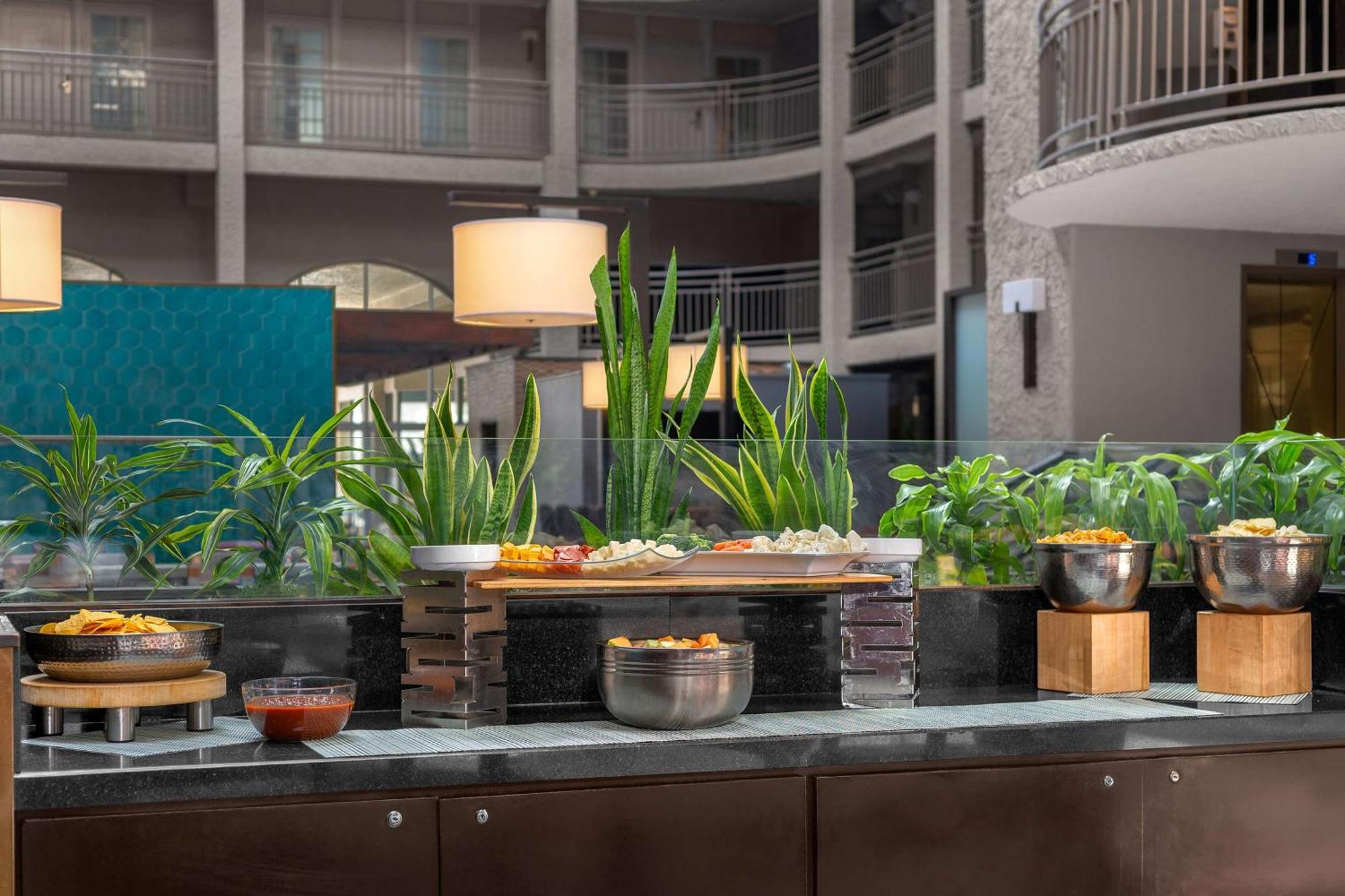 Embassy Suites By Hilton El Paso Exteriör bild